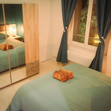 L'ecarlate - Centre - Nyulocation Apartment